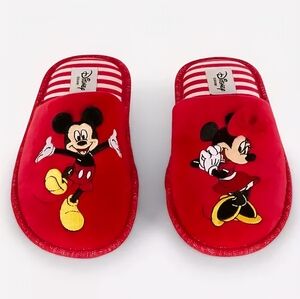 Disney Mickey and Minnie Mouse Cozy Red slippers for Women Size 7 Size 8
